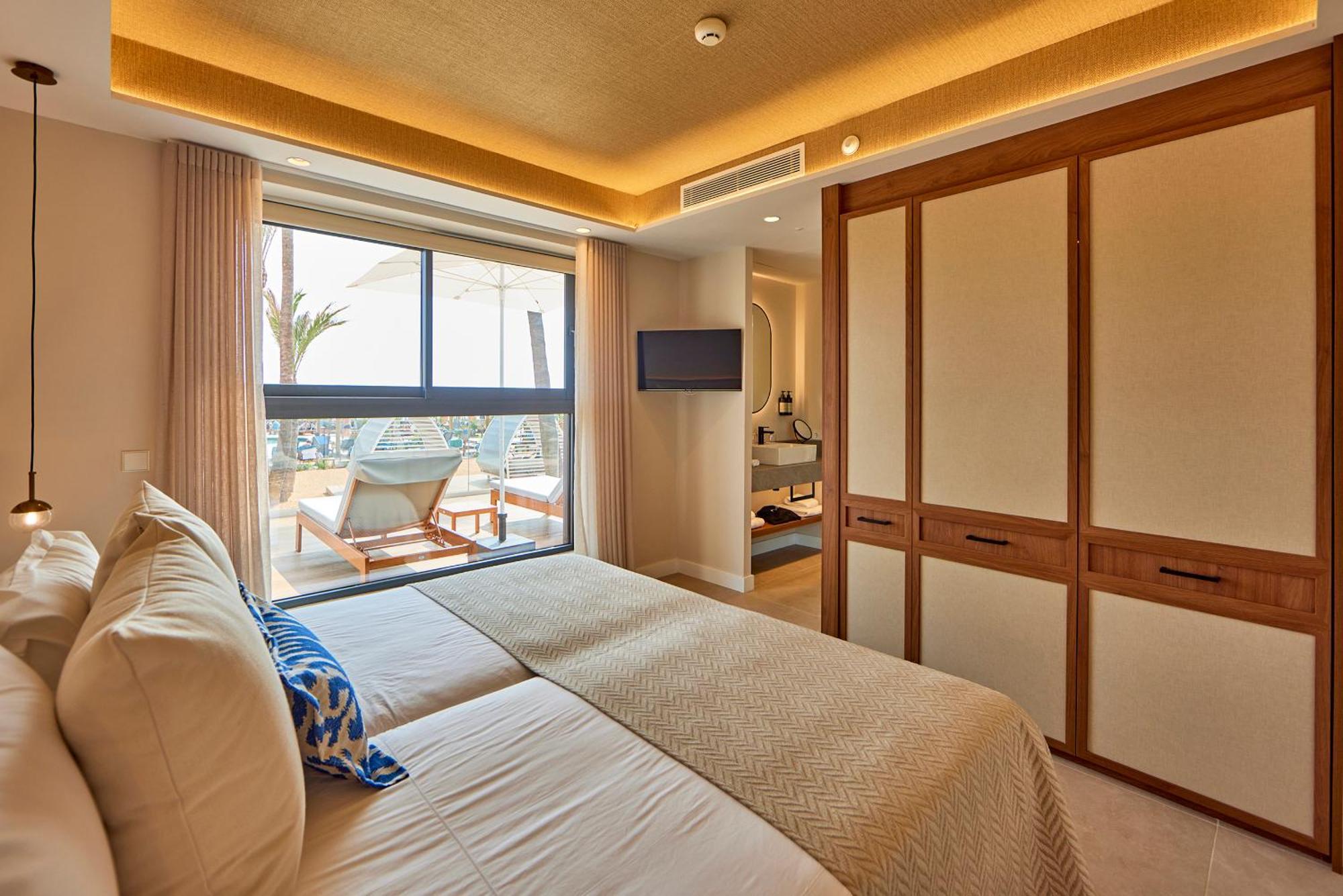 Universal Grand Leon & Hotell 5*
